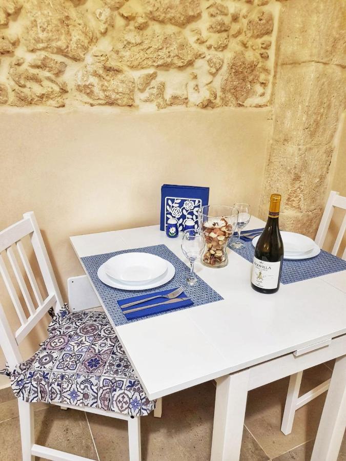 סירקוזה Essentia Rooms- Ortigia Holidays מראה חיצוני תמונה
