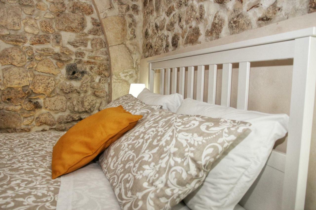 סירקוזה Essentia Rooms- Ortigia Holidays מראה חיצוני תמונה
